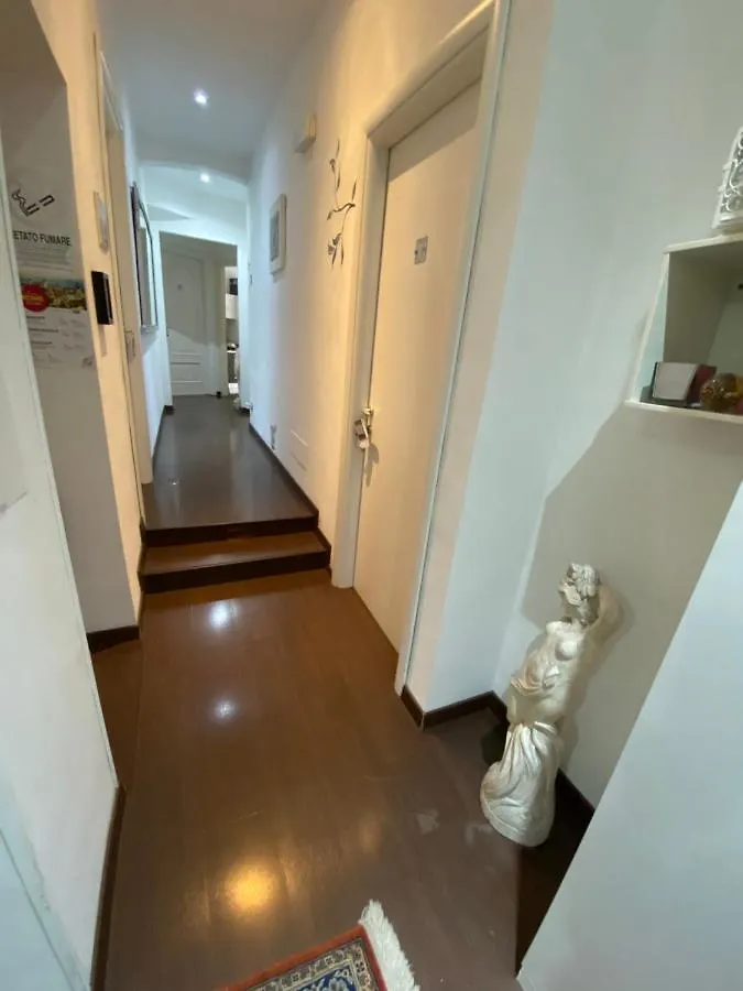 ** לינה וארוחת בוקר B&B A Home In רומא איטליה