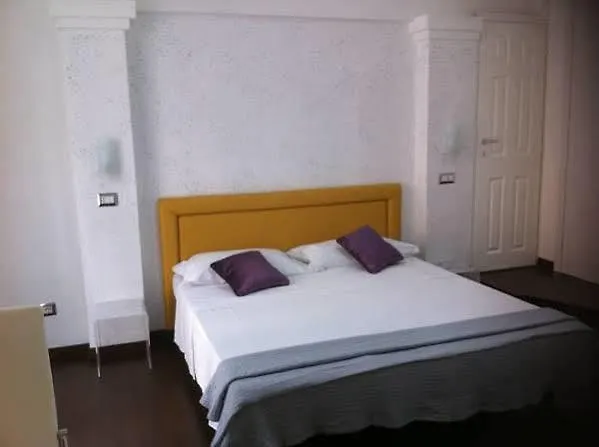 B&B A Home In רומא