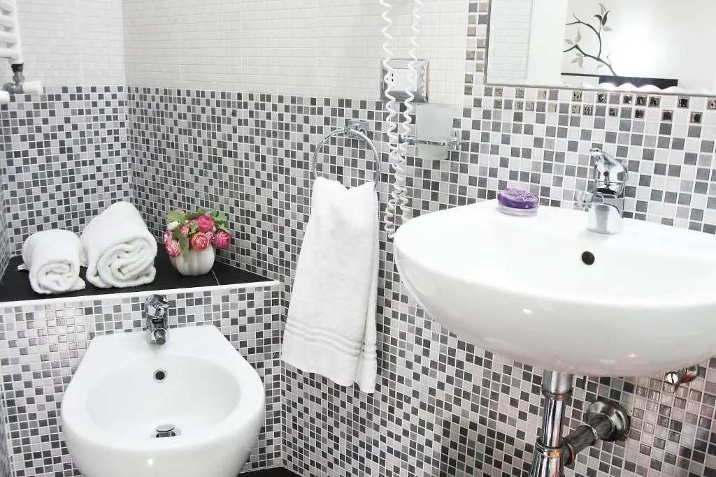 B&B A Home In Rome 2*,